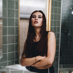 Mimi Webb